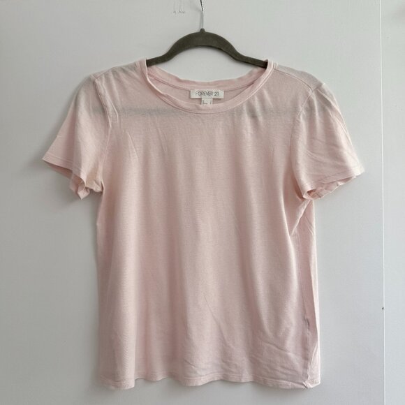 Forever 21 Tops - FOREVER 21 / PINK T-SHIRT / SIZE SMALL